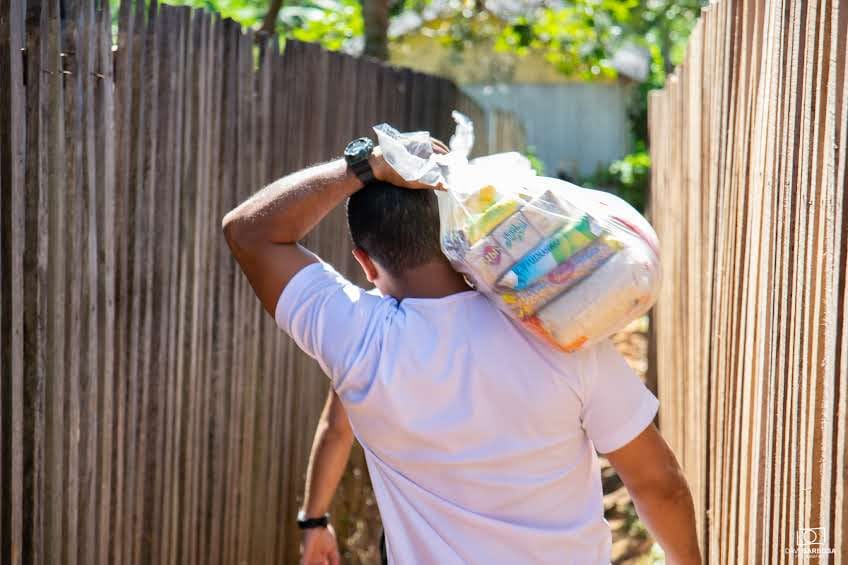 Distribuição de ajuda humanitária